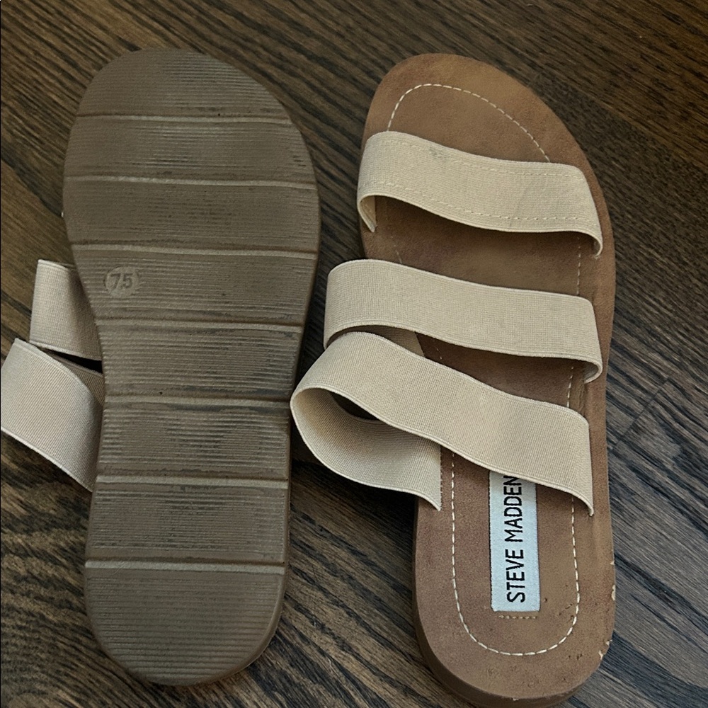 Steve Madden Women's Tan and Cream Sandals - Picture 2 of 3